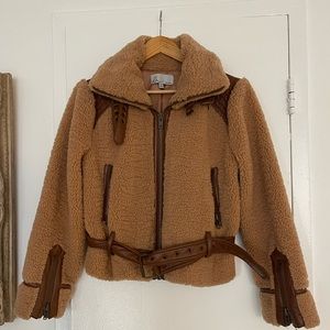 dh New York cozy Sherpa jacket. Worn once, perfect condition